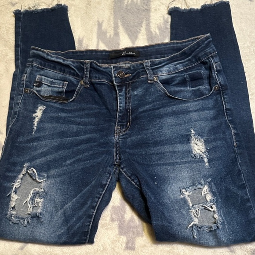 A73. KanCan Dark Blue Distressed Frayed hem Skinny Jeans size 9